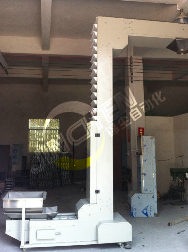 一臺斗式提升機